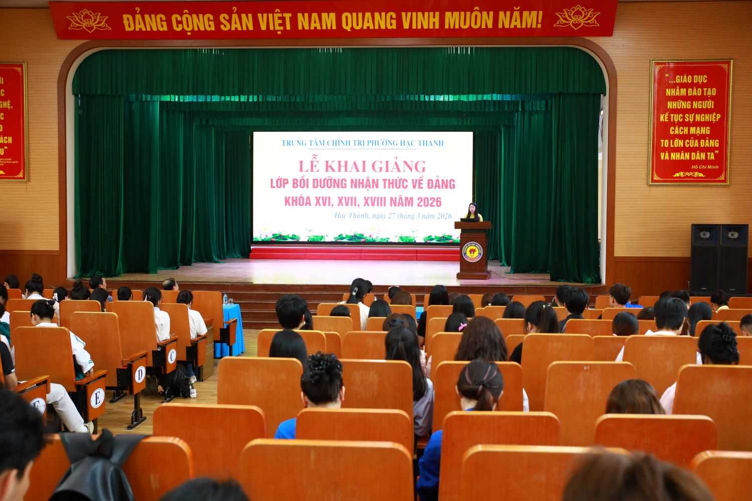 Khai giảng Lớp bồi dưỡng nhận thức về Đảng khóa XVI, XVII, XVIII năm 2026